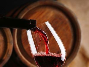 Ini 9 Selebriti Hollywood yang Terjun ke Bisnis Minuman Alkohol (2)