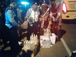 Arak Bali yang Diselundupkan di Bus Jurusan Denpasar-Trenggalek Diamankan