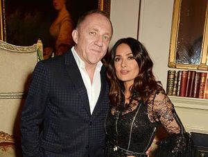 Salma Hayek Sempat Takut Tidak Bisa Punya Anak di Usia 40 Tahun