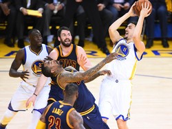 Warriors Gasak Cavs di Game I