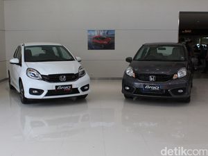 Pilihan Mobil yang Bisa Dicicil buat Gaji Rp 4,9 Juta Pilihan Mobil yang Bisa Dicicil buat Gaji Rp 4,9 Juta