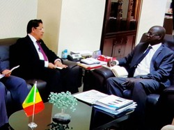 Senegal Tertarik Produk Kapal dan Helikopter Indonesia