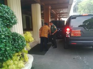 Panglima TNI dan Menko Polhukam Rapat Bahas Operasi Tinombala Panglima TNI dan Menko Polhukam Rapat Bahas Operasi Tinombala
