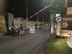 Tanggul Jebol, Akses ke Kawasan Pantai Mutiara Ditutup