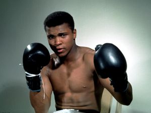 Ali Meninggal, Mayweather: Kita Kehilangan Legenda, Hero, dan Pria Hebat