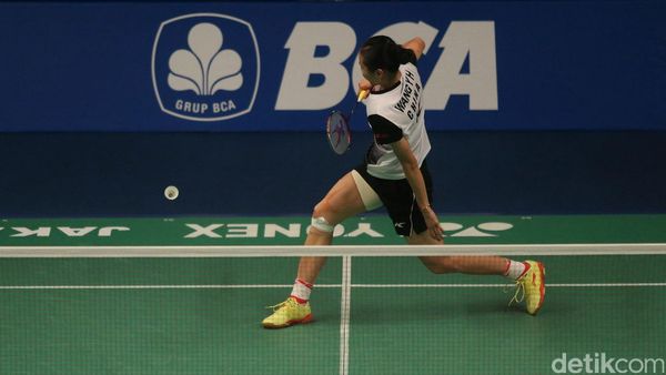 Wang Yihan hentikan Carolina Marin