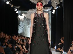 Pesona Gaun Pengantin Out of the Box Karya Andreas Odang