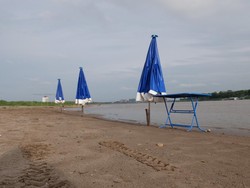 Di Laos Ada Sungai Tapi Punya Pantai