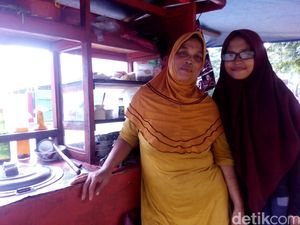 Perjuangan Rupiah demi Rupiah Darmiati Sampai Anaknya Bisa Kuliah