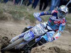 Cedera Siku, Romain Febvre Raih Juara ke-5 di MXGP Spanyol