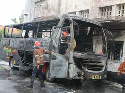 Bus Pariwisata Ludes Terbakar di Museum Mandala Bhakti Semarang
