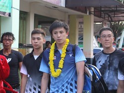 Saensomboonsuk Berbagi Pengalaman dengan Pebulutangkis di Sidoarjo