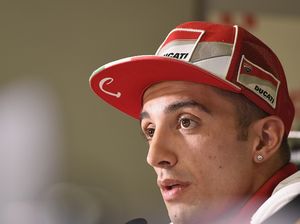 Iannone Dihukum Start Paling Belakang di MotoGP Belanda Iannone Dihukum Start Paling Belakang di MotoGP Belanda