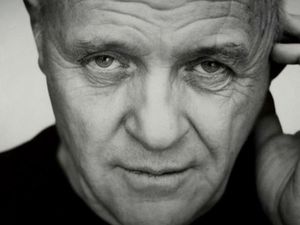 Bukan Kali Ini Saja Anthony Hopkins Kehilangan Rumah gegara Kebakaran Bukan Kali Ini Saja Anthony Hopkins Kehilangan Rumah gegara Kebakaran