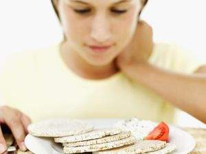 Sudah Batasi Asupan Pemicu Kolesterol Tinggi Tapi Kaki Masih Terasa Sakit