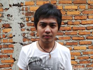 Ade Govinda Miris Lagu Cintaku Kandas Dikaitkan ke Luna Maya