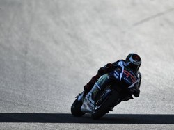 Sebelum Crash, Lorenzo Terkendala Ban