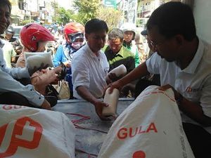 Gula 1,5 Ton Habis Terjual dalam 2 Jam saat Operasi Pasar