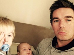 Viral di Facebook, Curhatan Ayah yang Kewalahan Mengurus 2 Anak Balitanya