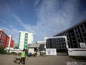 Direlokasi ke Rusunawa, Warga DKI Dapat Uang Kuliah Rp 18 Juta/Tahun Direlokasi ke Rusunawa, Warga DKI Dapat Uang Kuliah Rp 18 Juta/Tahun