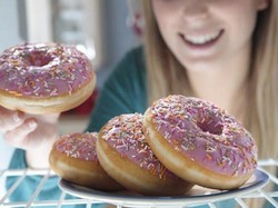 Ngidam Makanan Saat Haid? Ternyata Ada Alasan Ilmiahnya Lho