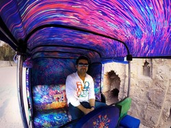 Inspiratif! Bajaj di India Berhias Lukisan Van Gogh