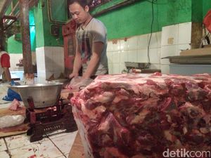 Ada yang Janggal di Importir Daging Beku Swasta?