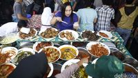 Jajanan Takjil di Pasar Benhil Berkurang