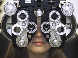 Viral Obati Katarak pakai Serbuk, Dokter Mata Pastikan Sesat!