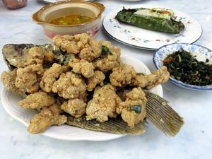 Bumbu Moyang: Mantapnya Berbuka dengan Gurame Telur Asin dan Sop Iga Asam Pedas