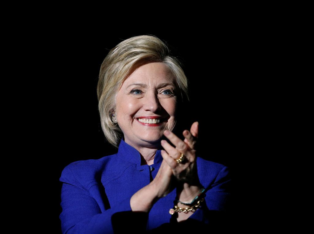 Hillary Clinton Kalahkan Sanders dalam Pemilihan Awal di Washington DC Hillary Clinton Kalahkan Sanders dalam Pemilihan Awal di Washington DC
