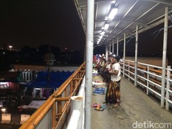 JPO Pasar Gembrong Dipakai Salat Tarawih, Dishub DKI: Nanti Seminggu Juga Sepi