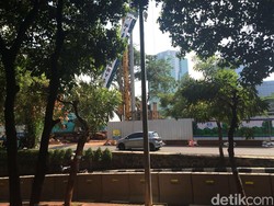 Ada Pemasangan Tiang Pancang di Lingkar Semanggi, Jalur Cepat HI-Cawang Ditutup