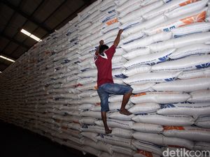 20.000 Ton Beras Bakal Dibuang, Bulog Minta Ganti Rugi ke Sri Mulyani