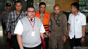 Bupati Rokan Hulu Ditahan KPK