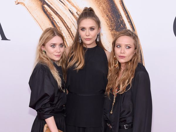 Kompak! Mary-Kate, Ashley dan Elizabeth Olsen Tampil Serba Hitam