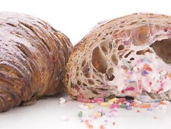 Ada Croissant dan Kue Ulang Tahun dalam Satu Gigitan