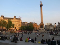 Ngabuburit di London, dari Trafalgar Sampai Picadilly