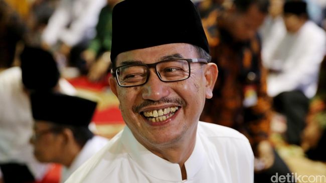 Berita Kontroversi Eks Menteri Melawan Jokowi Kamis 18 April 2024