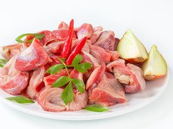 Perhatikan Hal Ini Saat Mengolah Jeroan Ayam