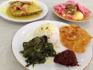 Bopet Mini: Katupe Sayur hingga Bubur Kampiun Khas Minang Ada di Sini Bopet Mini: Katupe Sayur hingga Bubur Kampiun Khas Minang Ada di Sini