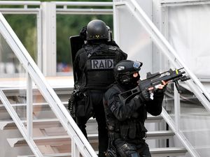 Prancis Tangkap Pria yang Berencana Serang Turis Amerika dan Rusia