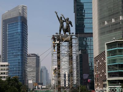 Melepas Pengikat Tugu Selamat Datang