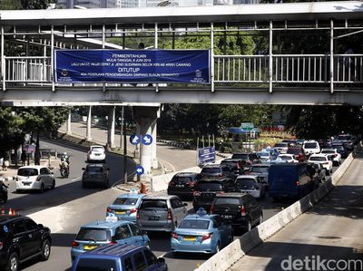 Jalur Cepat Sudirman-Cawang Ditutup