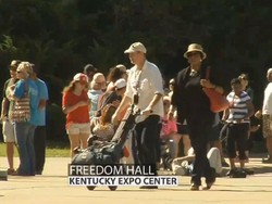 Ribuan Orang Antre Tiket untuk Upacara Pemakaman Muhammad Ali