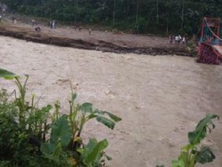 Banjir Bandang Terjang Purbalingga, Jembatan hingga Bengkel Motor Hanyut