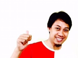 Cara Habibie Yukezain Berbagi Lewat Desain Grafis dan Dunia Digital