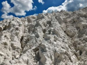 Mengenal Kaolin, Bahan Baku Kosmetik yang Diekspor ke Negeri Jiran