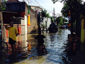 Banjir Sergap Permukiman di Bandung Timur