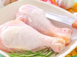 Harga Daging Ayam Broiler di Denpasar Naik Tipis, Cek di Sini!